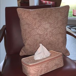 Vintage vinyl pillow & tissue box, great condition